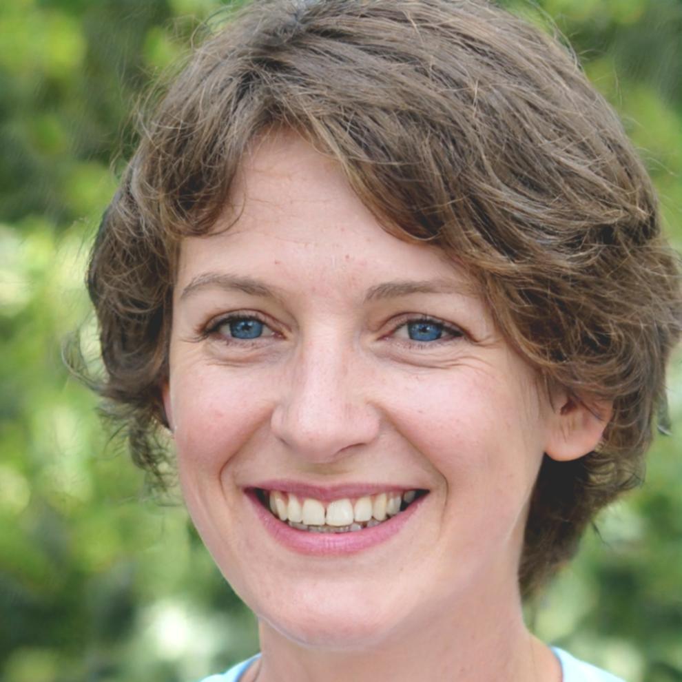 Dr. Sarah Müller